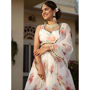 Lehenga Choli en organza blanc imprimé élégant, vêtements de mariage de créateur pour femmes - Product Image 3