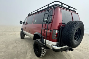 Voiture abordable à conduire - Véhicule d'occasion conduite à gauche |   Conduite à droite |   2000 FORD E-350 6.8L 4X4 CONVERSIONNNSS - Product Image 3