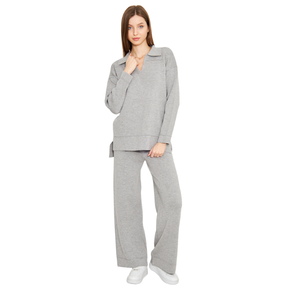 Pull à col en V pour femme, ensemble de tricots pantalons de haute qualité tricoté élégant et confortable adapté au bureau, au quotidien et au yoga - Product Image 1