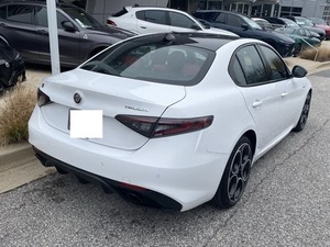 รถมือสอง พวงมาลัยซ้าย/ขวา ปี 2024 อัลฟ่า โรเมโอ จูเลีย เวโลเช่ ขับเคลื่อนสี่ล้อ - Product Image 3