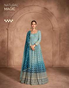 Vestido Anarkali de diseñador suave y cómodo con trabajo de secuencia de bordado pesado para ropa de fiesta de mujer a un precio razonable - Product Image 1