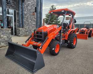 รถแบคโฮล้อเดอร์ Kubota L45 ปี 2020 มือสอง รับน้ำหนักได้ 8 ตัน รับประกัน 2 ปี เกียร์และเครื่องยนต์สภาพดี ใช้งานน้อยมาก พร้อมส่ง - Product Image 1