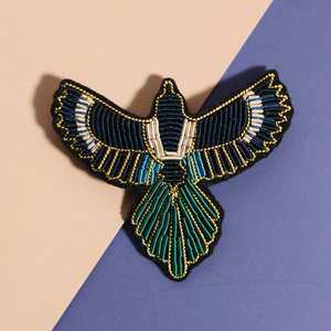 Broches con cuentas Broche de diseñador hecho a mano. Accesorios de alta calidad. Broche de diseño único. Baby shower, el mejor regalo. - Product Image 4