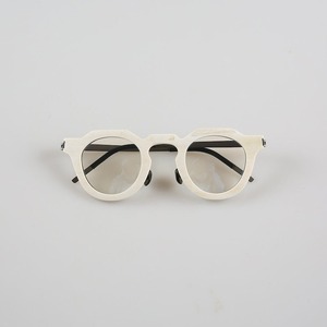 Monturas de Gafas Hechas a Mano con Cuerno de Búfalo Natural de Primera Calidad - Product Image 1