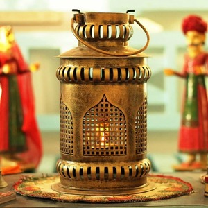 Decorative <b>Metal</b> <b>Lantern</b> for Modern Home Styling Wedding Table Centerpiece or Outdoor Pathway Lighting - Product Image 3