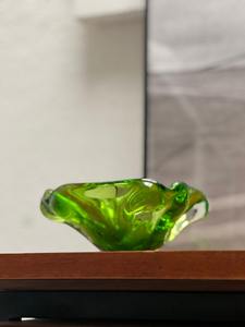 ชามตกแต่งเรซินสีเขียวทำด้วยมือถาดวางกลางศิลปะเคลือบเงามีสไตล์เน้นโต๊ะสำหรับบ้านห้องนั่งเล่นสำนักงาน - Product Image 5