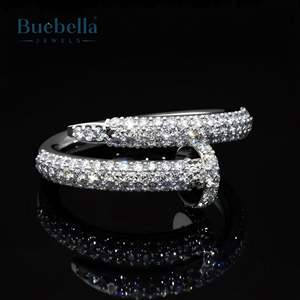 Hip hop Nouveau Style Iced Out Nail Ring Argent Sterling 925, Or Blanc 14K Éblouit Avec Luxe Et Style - Product Image 1