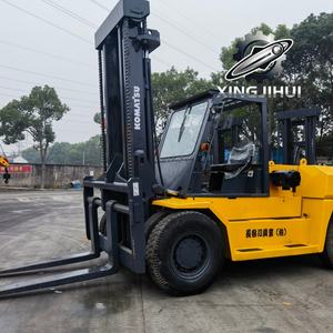 Chariot élévateur Komatsu FD200-8 6 tonnes, chariot élévateur d'occasion, Japon, 16 tonnes, moteur Isuzu, machine d'occasion, chariot élévateur à essence - Product Image 4