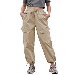 Proveedor OEM, Pantalones Cargo Casuales de Verano para Mujer, Color Caqui, de Algodón, con Tela Satinada, Diseño de Múltiples Bolsillos, Patrón Liso, en Paquete al por Mayor - Product Image 5