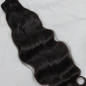 Ventes en gros de mèches de cheveux humains gris argenté indiennes |   Extensions de cheveux naturels vierges Remy à double trame |   Toutes les couleurs peuvent être teintes - Product Image 4