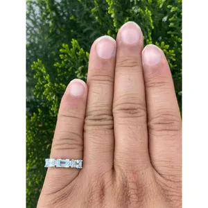 Anillo de Oro Amarillo de 14k con Aguamarina y Diamantes, Corte Esmeralda, Piedra Natural, Joyería Fina de Compromiso, Chapado en Rodio con Certificado IGI - Product Image 4