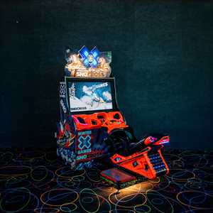 Machine d'arcade ESPN Racer d'occasion reconditionnée Raw Thrills SnoCross avec écran LCD de 42 pouces - Product Image 4