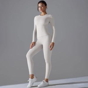 Nuevo y elegante conjunto de 2 piezas 100% algodón orgánico gimnasio entrenamiento Yoga conjunto de alta calidad transpirable mujeres chándal - Product Image 5