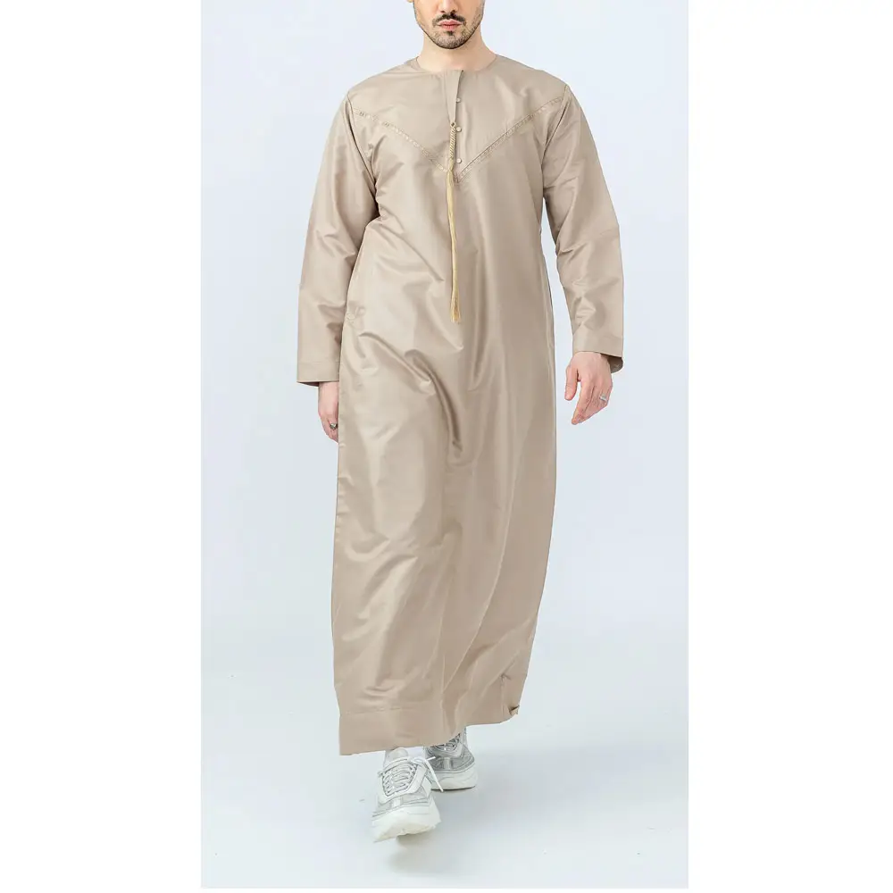Bon prix haute qualité hommes Thobes Jubbah 2023 vente en gros musulman islamique arabe vêtements hommes Jubba à vendre