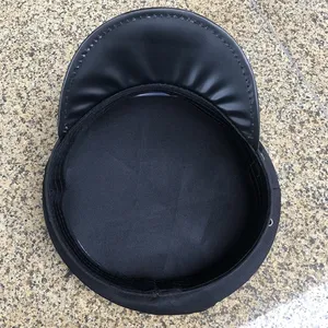 Casquette de cérémonie officielle en gros avec insigne en métal, bord durable et broderie pour les agences et les commandes institutionnelles - Product Image 6