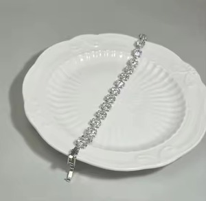 สร้อยข้อมือโรสโกลด์ดีไซน์เอลลี่ทำด้วยมือประดับเพชรและพลอยเทียม3A สำหรับงานปาร์ตี้และของขวัญ - Product Image 3