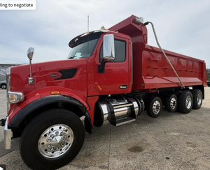 Camión Volquete Usado 2021 2022 Peterbilt 567 de Tres Ejes, 510HP, Automático de 6 Velocidades - Product Image 5