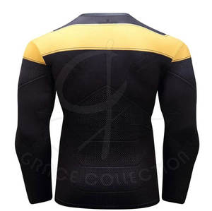 Nouveau modèle Training Rash Guard Essentials avec motif personnalisé et revêtement respirant pour hommes en vente - Product Image 2