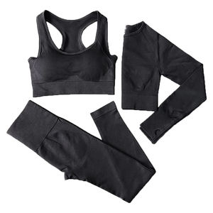 Ensemble de yoga fitness pour femmes de marque personnalisée, à maintien élevé, antibactérien, avec bretelles en U, en spandex/nylon, motif uni - Product Image 1