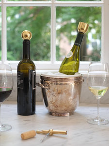 Abridor de botellas de hierro decorativo hecho a mano estilo moderno tapón de vino herramienta de barra para cocina casera y acento de regalo - Product Image 6