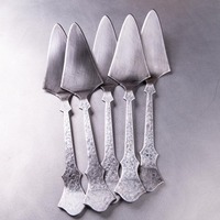 Ensemble de serveurs à gâteau de luxe et durables, collection 2 Brother's, acier inoxydable de haute qualité, conçu pour compléter les présentations de table élégantes