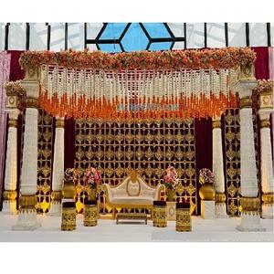 Grand Mandap de mariage sur le thème Or Blanc, Mandap de mariage indien du Sud de l'Inde à Londres, Mandap de mariage indien traditionnel en Angleterre - Product Image 1