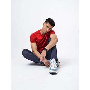 T-shirt graphique surdimensionné rouge pour homme - Product Image 3