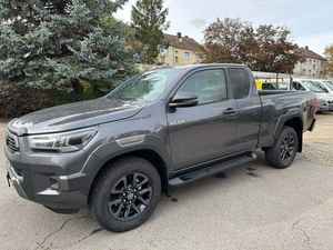 HI LUX XTRA CAB INVINCIBLE 2024 USADO, SUV con Volante a la Izquierda, Asientos de Tela, 7 Plazas, Transmisión Automática, en BUEN ESTADO - Product Image 2