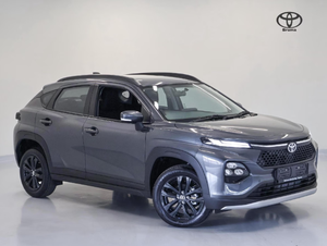 รถยนต์มือสองคุณภาพดีราคาประหยัด ปี 2026 โตโยต้า สตาร์เล็ต ครอส 1.5-XS เกียร์ออโต้ พวงมาลัยขวา - Product Image 1