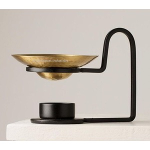 Brûleur à huile essentielle Black & Gold Lumiere Brûleur diffus d'huile de parfum en laiton pour la maison Brûleur à huile essentielle à usage quotidien - Product Image 1