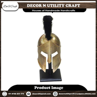Housse de casque en acier et laiton sculptée à la main, style antique, gravée avec logo personnalisé, souvenir militaire, prête pour le combat