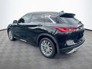 Titre propre, faible kilométrage - QX50 Luxxe FWD d'occasion 2023 - Product Image 5