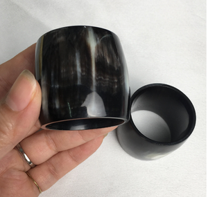 Rond de serviette en corne de buffle en gros 2 pièces de couleur naturelle différente meilleure qualité anneaux de serviette en corne de buffle sculptés à la main - Product Image 6