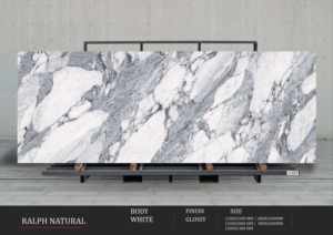 Sophistication intérieure moderne utilisant des dalles de porcelaine haute brillance de 1200x2400 mm - Product Image 2