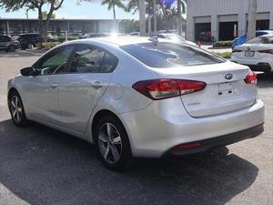 Kia Forte LX Sedán 2018, Modelo LX, Motor Turbo de 8L, Opciones de Caja de Cambios Automática y Manual, Tamaños de Neumáticos R16, Asientos de Cuero, Luz - Product Image 2