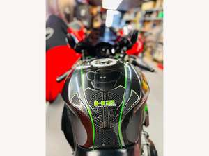 จักรยานกีฬาใช้แล้ว Kawasaki รุ่นคาร์บอนนินจา H2 998cc - Product Image 2