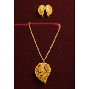 Collier de boucles d'oreilles style feuille serti de boucles d'oreilles collier unique plaqué or 22Ct ensemble pour les femmes porter des bijoux - Product Image 1