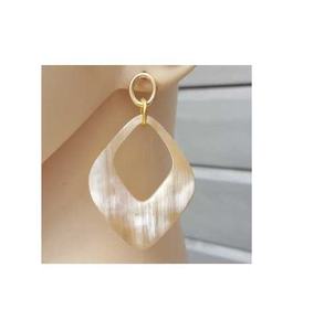 Boucle d'oreille en corne de buffle moderne pour femme, bijoux Design pour fille et femme, couleur blanche naturelle - Product Image 1