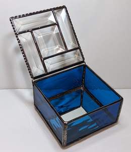 Elegantes cajas de anillos de vidrio de forma cuadrada hechas con metal y Vidrio colorido para organizadores de joyería, regalos de compromiso de boda - Product Image 6