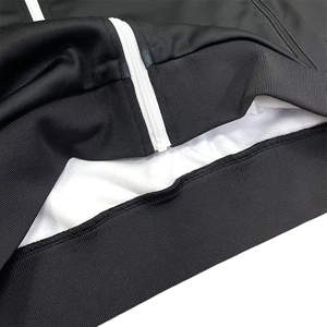 Survêtement unisexe en molleton noir et rouge rayé à capuche, design sportif, respirant, 100% coton, vêtements d'automne pour adultes avec poches latérales - Product Image 5