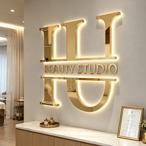Insegna Luminosa Personalizzata in Acciaio Inox Dorato con Logo Retroilluminato a LED, Lettere Canalizzate Illuminate per Uffici e Reception - Product Image 4