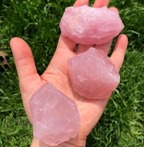 หินคริสตัลสีชมพูไม่ผ่านการบำบัดด้วยหินควอตซ์ธรรมชาติคุณภาพสูง5กก. อุปกรณ์ตกแต่งบ้าน - Product Image 3