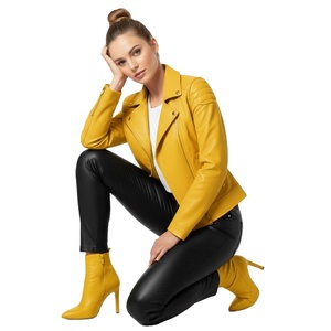 เสื้อแจ็คเก็ตมอเตอร์ไซค์หนังแท้สีเหลืองแบบกำหนดเองสำหรับผู้หญิง ขายส่งจำนวนมาก ราคาโรงงาน สไตล์ไบค์เกอร์แท้ เสื้อโค้ทผู้หญิง รับผลิตแบบ OEM - Product Image 1