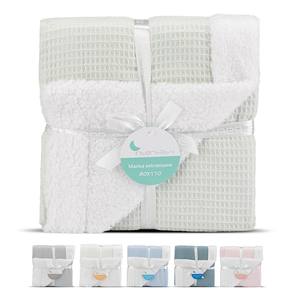 Couverture en nid d'abeille de menthe et de coton d'agneau - Product Image 1