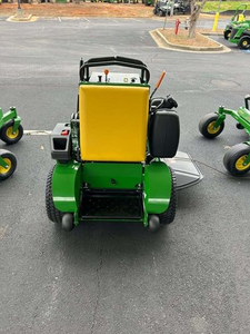 Tondeuse à gazon commerciale John Deere Q810E QuikTrak 36 pouces, 19 CV, moteur Kawasaki FX600V, transmission hydrostatique - Product Image 2
