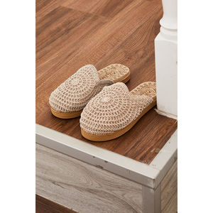 Chaussons légers antidérapants à bout fermé avec détails tricotés et pierres, doublure en coton respirant pour la maison et l'hôtel – Tendance - Product Image 2