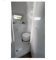 Petite caravane tout-terrain avec suspension indépendante, éclairage LED, freinage électrique, cuisine de camping et tente, à vendre