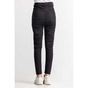 Jeans en denim noir basique WM-JNS-SS24-001, simplicité élégante - Product Image 2