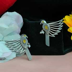 ต่างหูโลหะอนุมูลอิสระทันสมัยสำหรับผู้หญิงต่างหูรูปทรงนกดีไซน์ที่ได้แรงบันดาลใจจากธรรมชาติอันงดงาม - Product Image 1