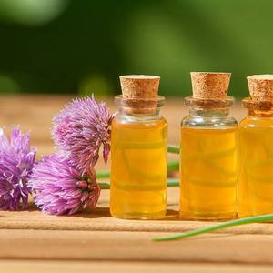 100% huile essentielle d'oignon pur en gros huile essentielle d'oignon en vrac huile essentielle d'oignon naturel et pur - Product Image 1